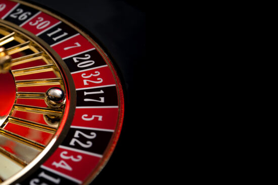 An image of a roulette, Labouchere system